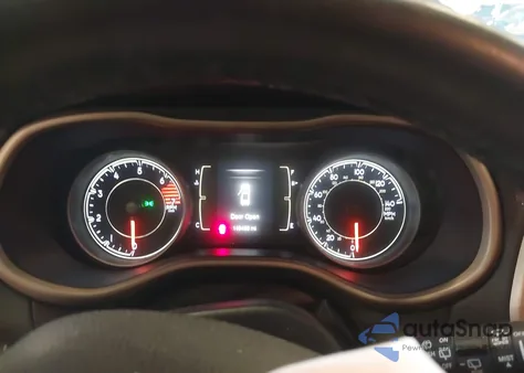 2017 Jeep Cherokee Latitude 4X4 from USA, damaged, VIN 1C4PJMCB3HW606286